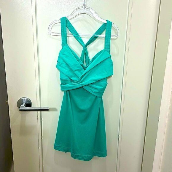 Lululemon Turquoise Wrap it Up Tank Top Size 4 - Picture 3 of 11